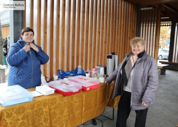 Jesienne_spotkanie_przy_tężni_jarmark