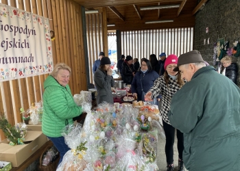 Kiermasz Wielkanocny przy tężni w Dębowcu 
