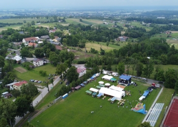 800-lecie Iskrzyczyna - widok z drona