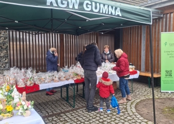 1 (85)